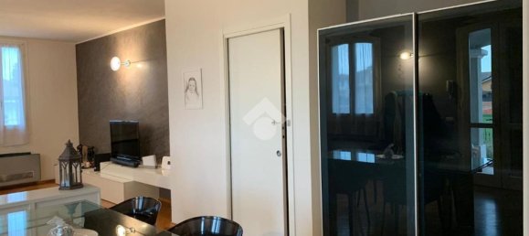 3 bedrooms Villa in Gonzaga, Italy No. 362854 7