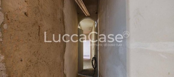 3 bedrooms Apartment in Lucca, Italy No. 273998 22