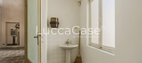 3 bedrooms Apartment in Lucca, Italy No. 273998 20