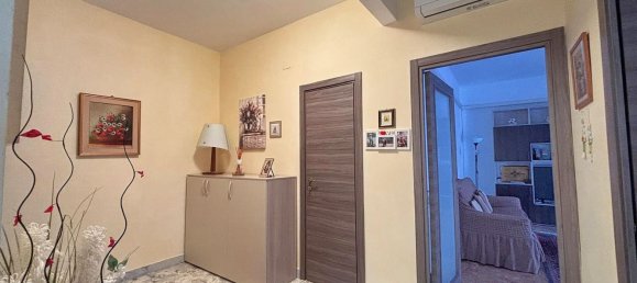 3غرفة شقة في Genoa, Italy رقم 157666 6