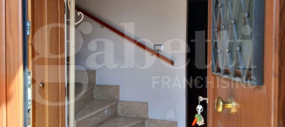 3 rooms House in Sora, Italy No. 54279 3