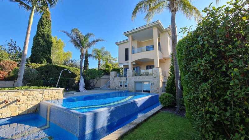 4 bedrooms Villa in Polis, Cyprus No. 6822