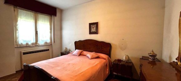 2-salle Appartement à Lentate sul Seveso, Italy No. 41669 12