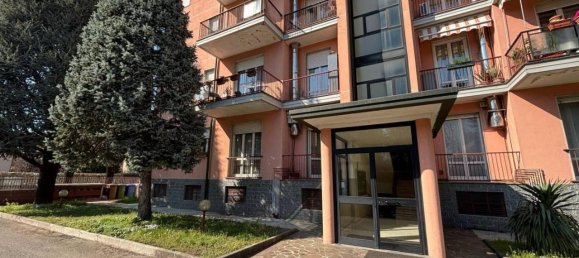 2-salle Appartement à Lentate sul Seveso, Italy No. 41669 18