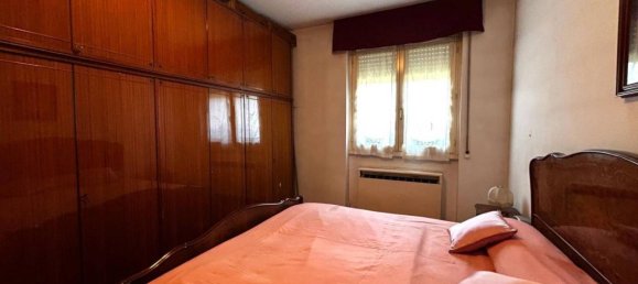 2-salle Appartement à Lentate sul Seveso, Italy No. 41669 13