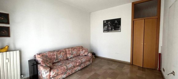2-salle Appartement à Lentate sul Seveso, Italy No. 41669 4