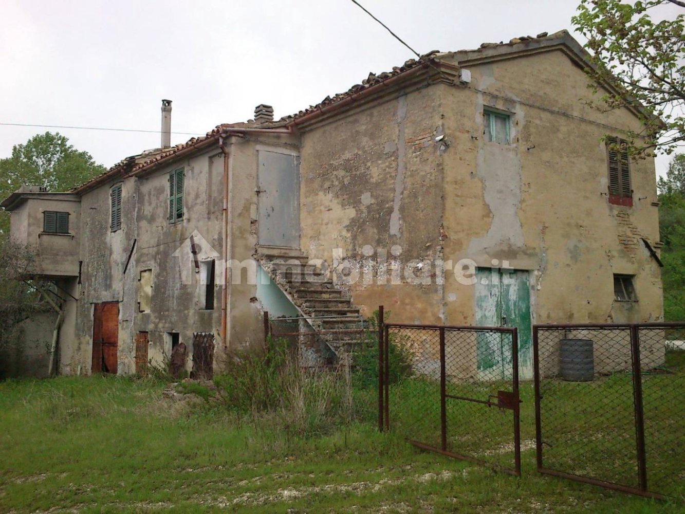 4 bedrooms House in Montecarotto, Italy No. 250930