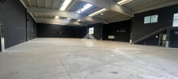 900m² Warehouse in Legnano, Italy No. 292371 18