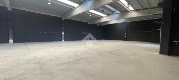 900m² Warehouse in Legnano, Italy No. 292371 22