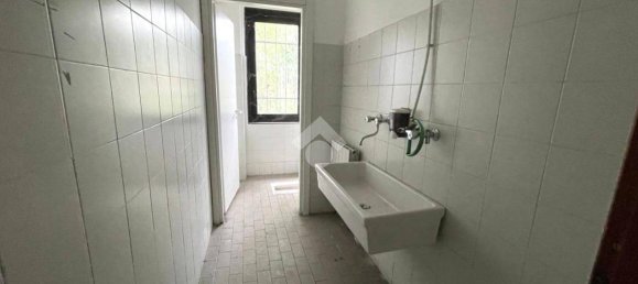 900m² Warehouse in Legnano, Italy No. 292371 24