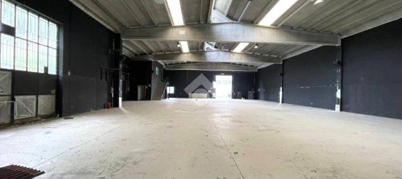900m² Warehouse in Legnano, Italy No. 292371 13