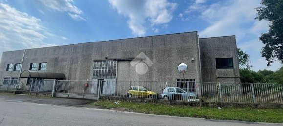 900m² Warehouse in Legnano, Italy No. 292371 2