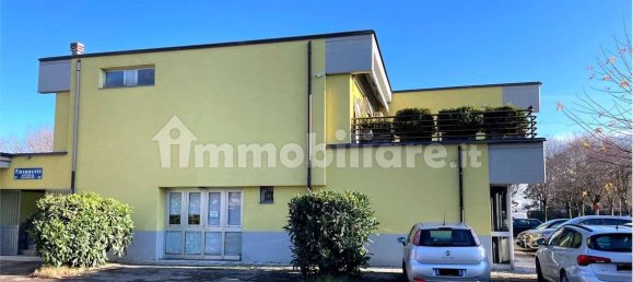 5غرفة عقار تجاري في Modena, Italy رقم 122351 3