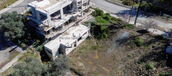 5 bedrooms Villa in Trimiklini, Cyprus No. 1145 2