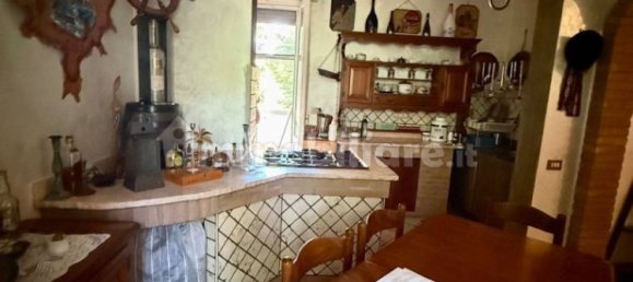 2 Schlafzimmer Wohnung in Bagnolo in Piano, Italy, Nr. 285494 10