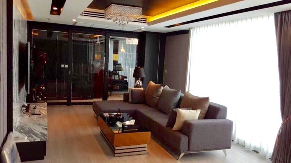 3 bedrooms Condo in Bangkok, Thailand No. 11748