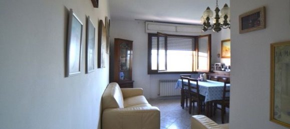 4 bedrooms Apartment in Orbetello, Italy No. 381643 3