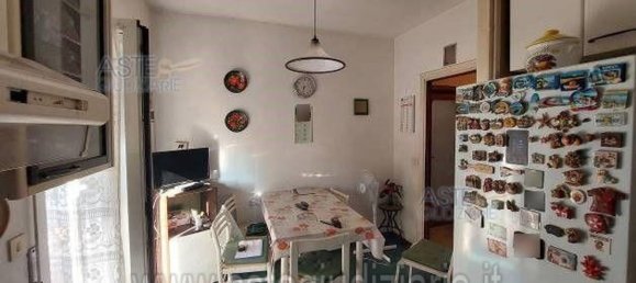 4 rooms Apartment in Rome, Italy No. 194515 27