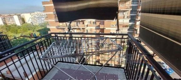 4 rooms Apartment in Rome, Italy No. 194515 8