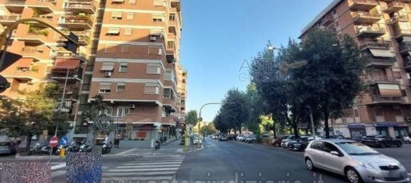 4 rooms Apartment in Rome, Italy No. 194515 45