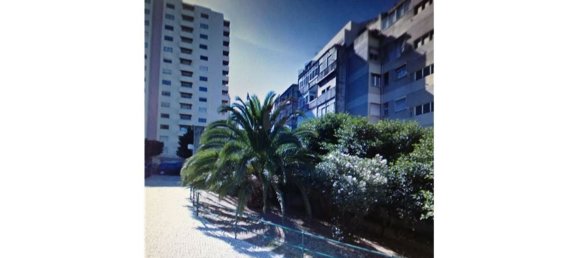 436m² Land in Lisbon, Portugal No. 75394 2