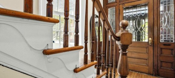 4 bedrooms House in Halifax, Canada No. 265 4