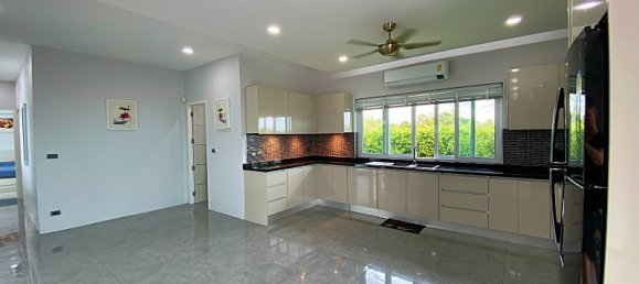 3 bedrooms Cafe / restaurant in Hua Hin, Thailand No. 8359 3