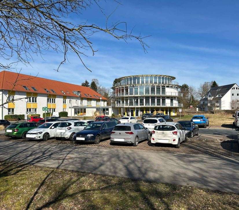 3827m² Building in Schaumburg, Germany No. 138527