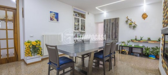 5 rooms Apartment in Corridonia, Italy No. 281408 4