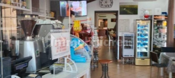 5 rooms Commercial property in Fidenza, Italy No. 20033 4