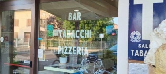 5 rooms Commercial property in Fidenza, Italy No. 20033 3