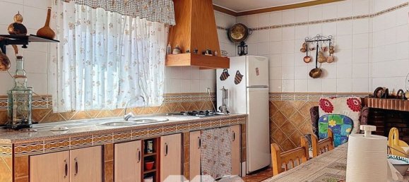 4 bedrooms House in Granada, Spain No. 151152 7