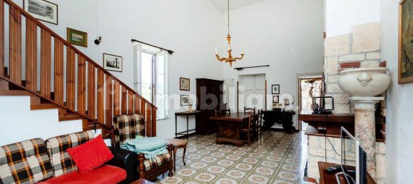 5 bedrooms Villa in Guidonia Montecelio, Italy No. 207831 7