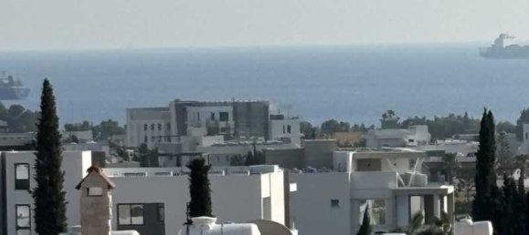 7 bedrooms House in Germasogeia, Cyprus No. 15603 4