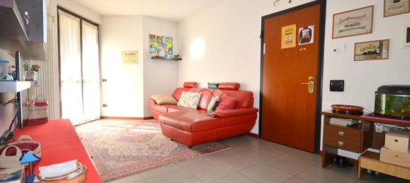 3 rooms Apartment in Caronno Pertusella, Italy No. 181909 11