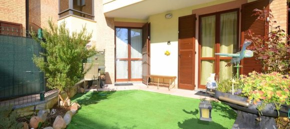 3 rooms Apartment in Caronno Pertusella, Italy No. 181909 4