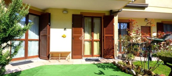 3 rooms Apartment in Caronno Pertusella, Italy No. 181909 5