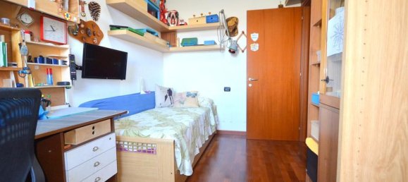 3 rooms Apartment in Caronno Pertusella, Italy No. 181909 49