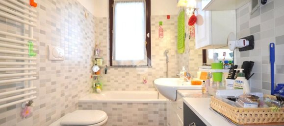 3 rooms Apartment in Caronno Pertusella, Italy No. 181909 51