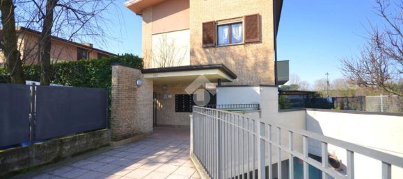 3 rooms Apartment in Caronno Pertusella, Italy No. 181909 63