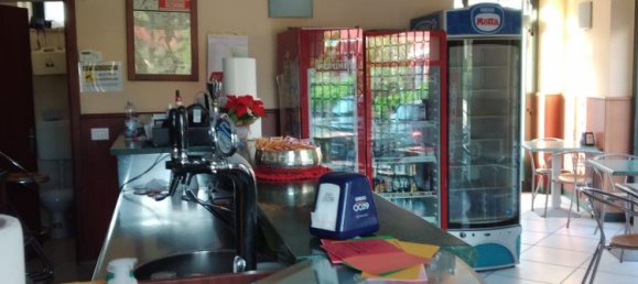 60m² Commercial property in Avezzano, Italy No. 111374 5