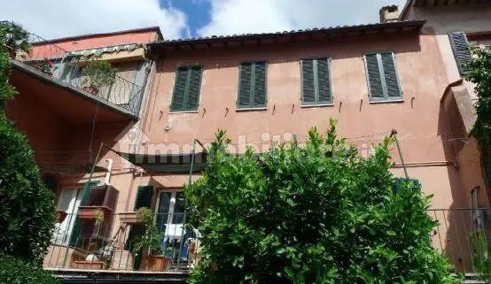 6 bedrooms Apartment in San Severino Marche, Italy No. 285806