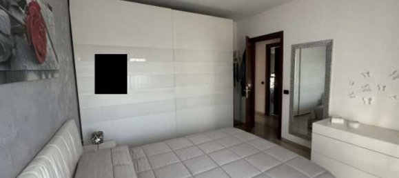 Квартира с 3 комнатами в Кардано аль Кампо, Италия № 3210 4