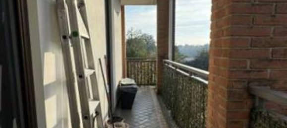 Квартира с 3 комнатами в Кардано аль Кампо, Италия № 3210 5