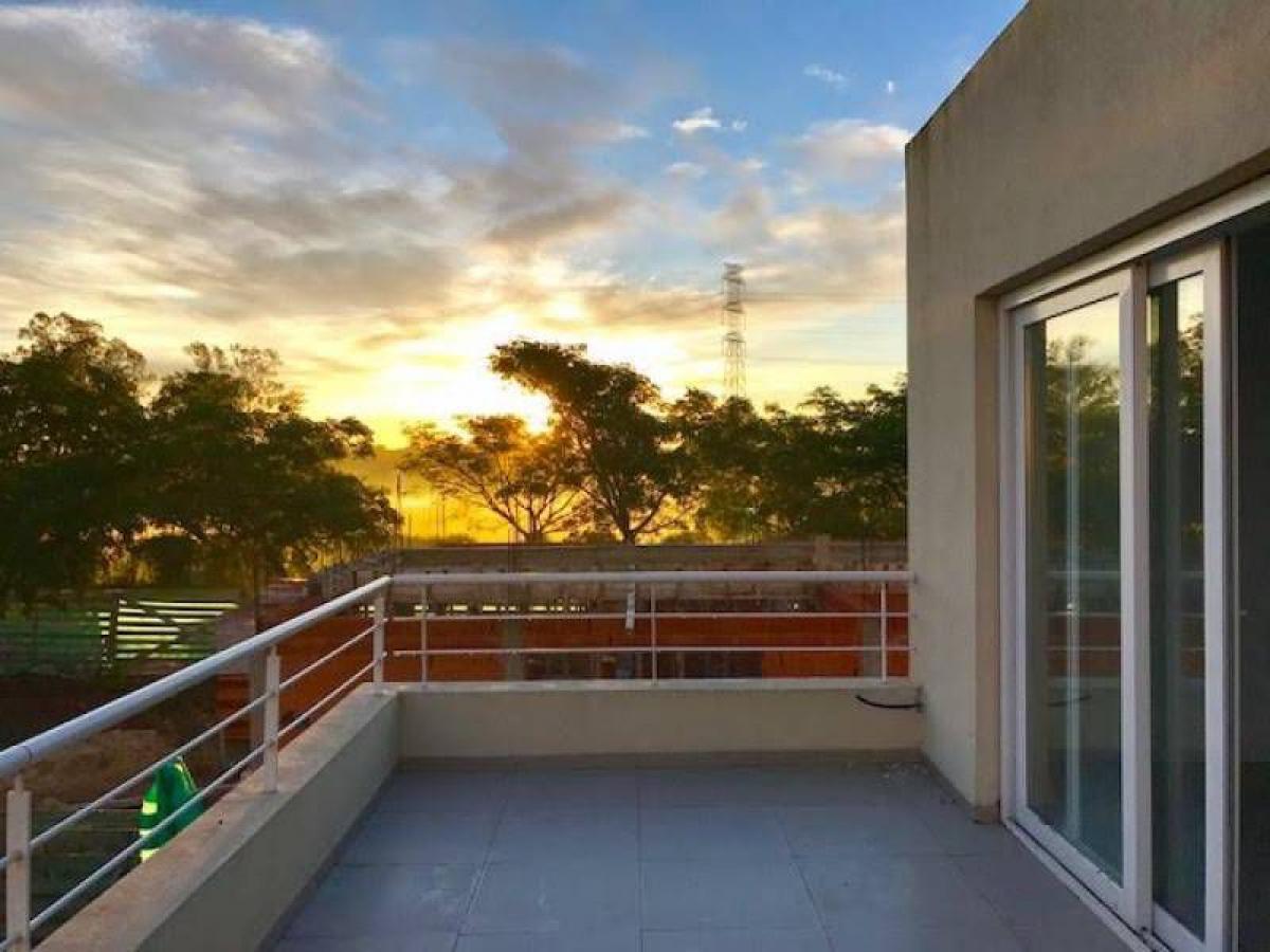 Casa de 4 dormitorios en Tigre, Argentina No. 19271