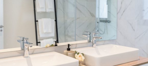 Apartamento de 3 dormitorios en Estepona, Spain No. 2463 5