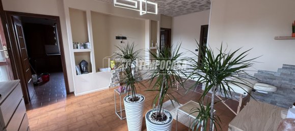 2 bedrooms Apartment in Asti, Italy No. 286539 5
