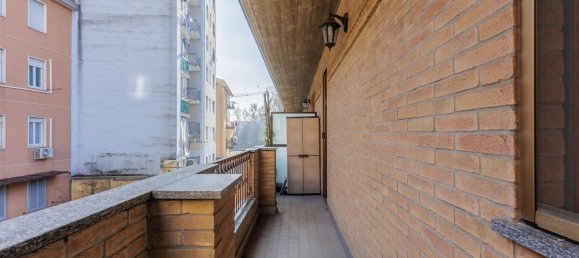 2 rooms Apartment in Baranzate, Italy No. 330362 6