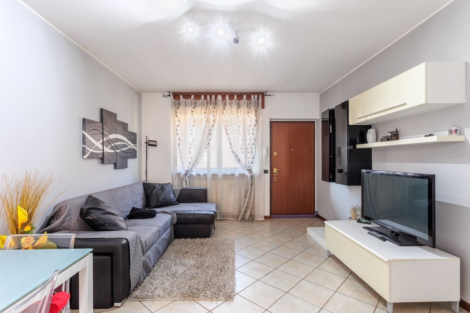 2 rooms Apartment in Baranzate, Italy No. 330362
