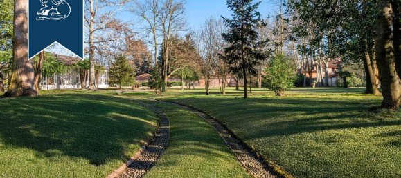 6 rooms Villa in Magnago, Italy No. 163518 9